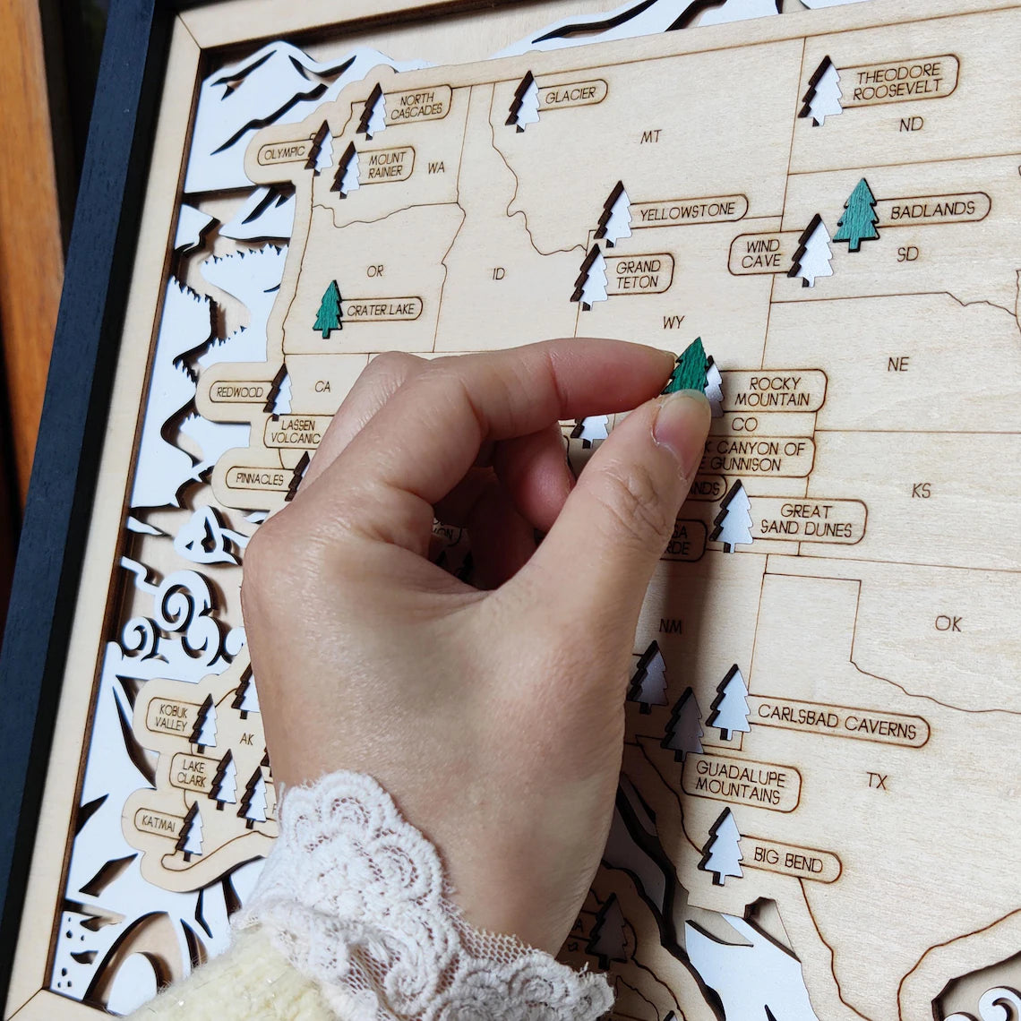 US National Parks Wooden Travel Map & Visit Tracker (White-Hiking)