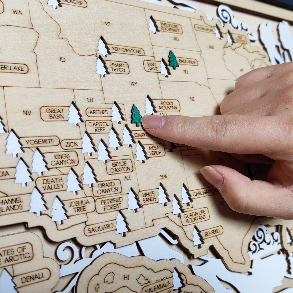 US National Parks Wooden Travel Map & Visit Tracker (White-Hiking)
